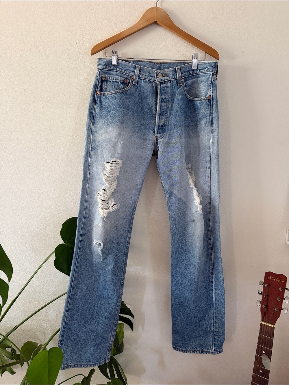 Levi’s 501 Distressed Men's Jeans - women wear slouchy boyfriend fit 33”W x 32”L